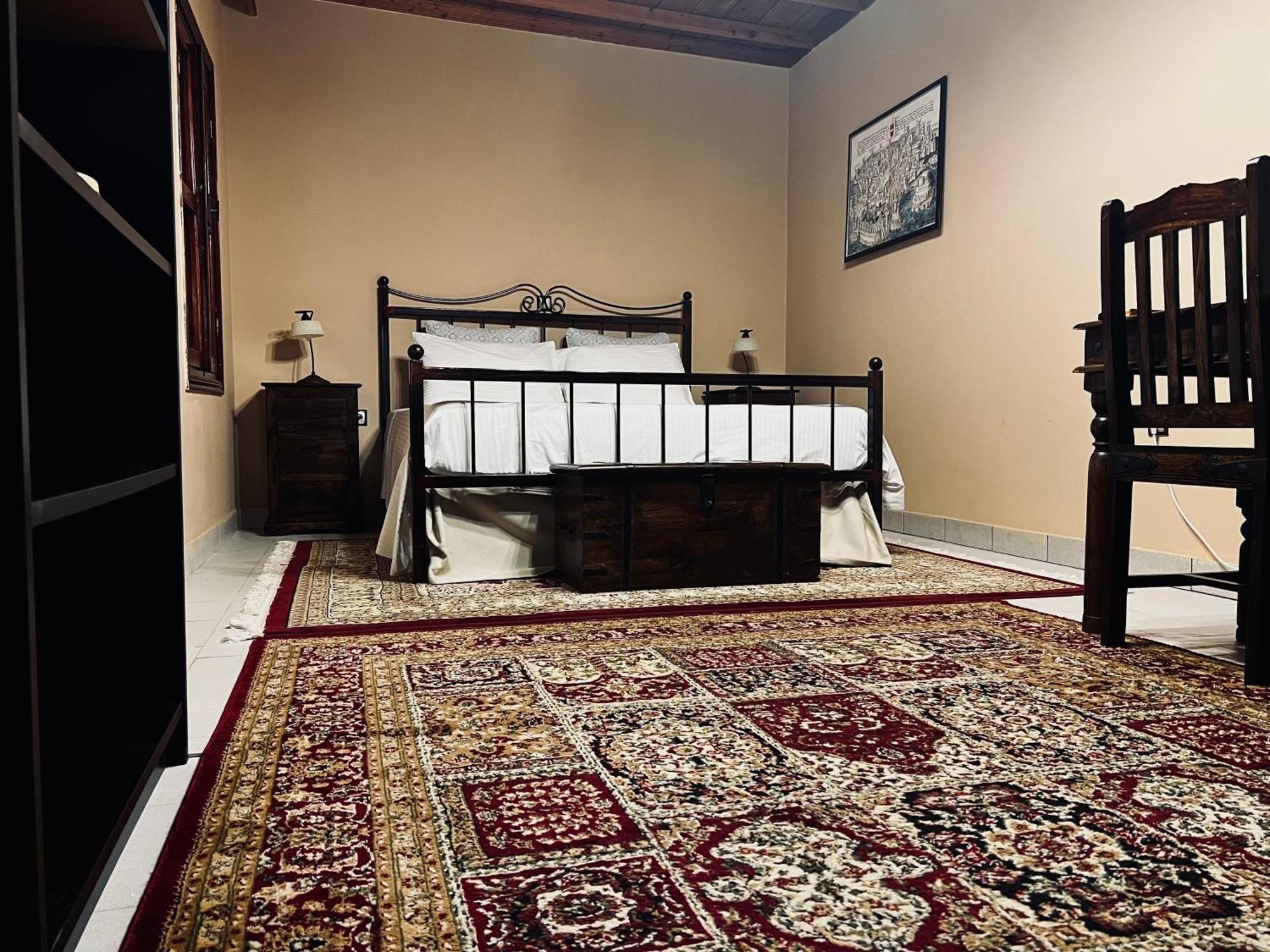 The Knight And The Pomegranate - Luxury Medieval Villa Rhodes City Kültér fotó